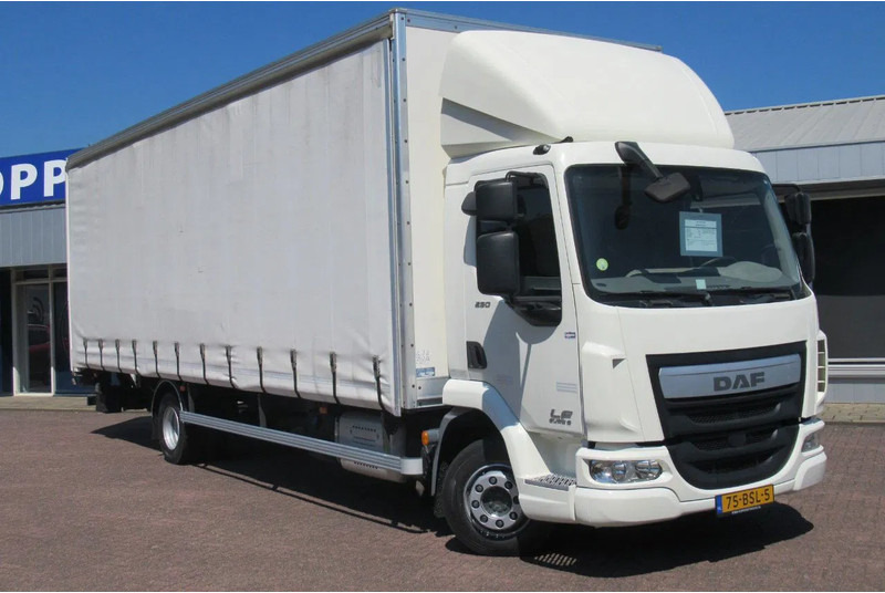 DAF LF 250 250 bak + klep + schuifzeil E6 - Φορτηγό μουσαμάς: φωτογραφία 2 DAF LF 250 250 bak + klep + schuifzeil E6 - Φορτηγό μουσαμάς: φωτογραφία 2