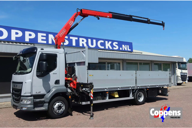 DAF LF 260 FA Openwagen + Kraan Fassi F85 B023+ Radio controle - Φορτηγό με ανοιχτή καρότσα: φωτογραφία 1 DAF LF 260 FA Openwagen + Kraan Fassi F85 B023+ Radio controle - Φορτηγό με ανοιχτή καρότσα: φωτογραφία 1