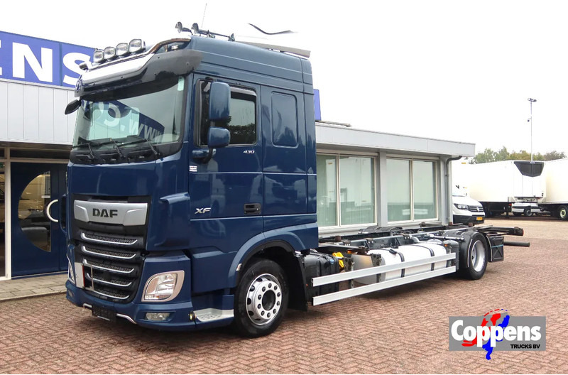 DAF XF 430 430 FA 4x2 BDF/Chassiscabine Wisselbare opbouw - Φορτηγό σασί: φωτογραφία 1 DAF XF 430 430 FA 4x2 BDF/Chassiscabine Wisselbare opbouw - Φορτηγό σασί: φωτογραφία 1