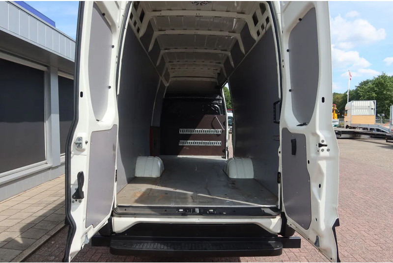 Iveco 70-C 18 Automaat L3H3 C RIJBEWIJS - Βαν: φωτογραφία 4 Iveco 70-C 18 Automaat L3H3 C RIJBEWIJS - Βαν: φωτογραφία 4