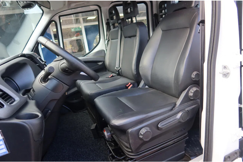 Iveco Daily 35C16 HI Matic Dubbele cabine open 7 persoons uitvoering. Dubbel lucht achter as. 3.0 L motor - Ελαφρύ επαγγελματικό, Διπλοκάμπινο ελαφρύ επαγγελματικό: φωτογραφία 4 Iveco Daily 35C16 HI Matic Dubbele cabine open 7 persoons uitvoering. Dubbel lucht achter as. 3.0 L motor - Ελαφρύ επαγγελματικό, Διπλοκάμπινο ελαφρύ επαγγελματικό: φωτογραφία 4