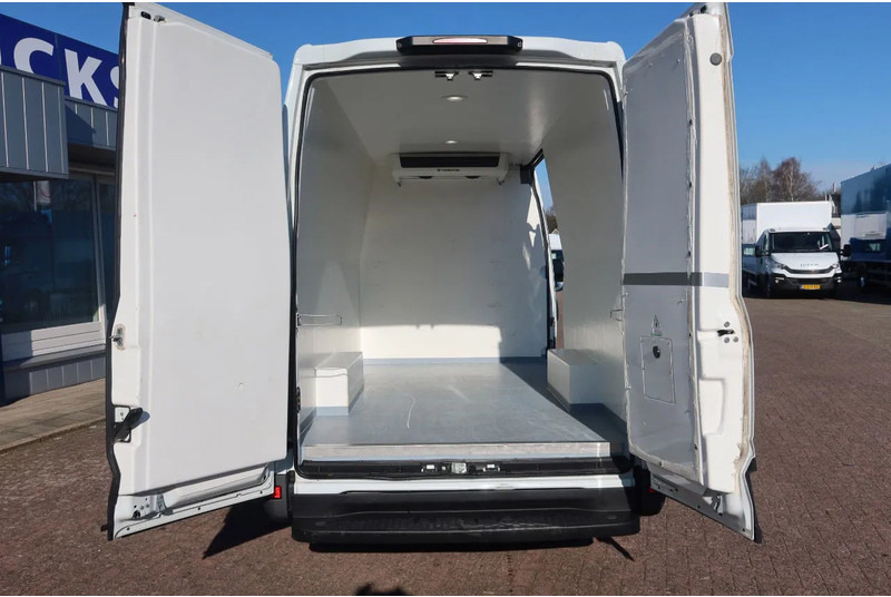 Iveco Daily 35S12 Koel/vries + Stekker 220 volt L2/h2 thermoking - Επαγγελματικό αυτοκίνητο ψυγείο: φωτογραφία 3 Iveco Daily 35S12 Koel/vries + Stekker 220 volt L2/h2 thermoking - Επαγγελματικό αυτοκίνητο ψυγείο: φωτογραφία 3