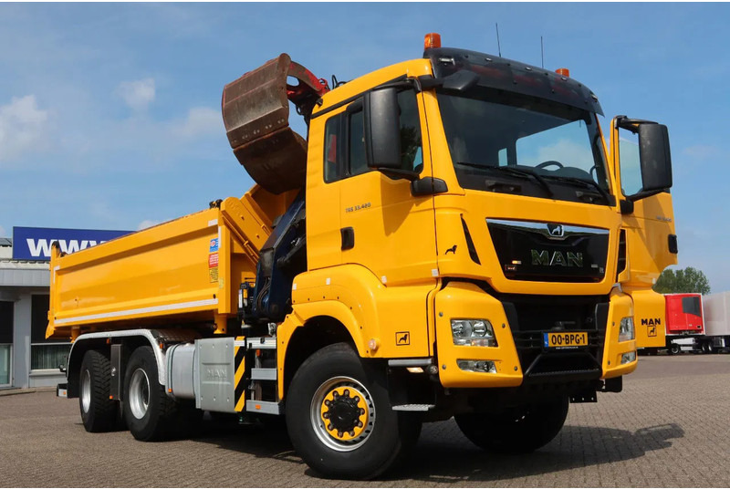MAN TGS 33.420 2 Zijdige kipper + kraan 6x6 Stuur as - Φορτηγό με γερανό: φωτογραφία 2 MAN TGS 33.420 2 Zijdige kipper + kraan 6x6 Stuur as - Φορτηγό με γερανό: φωτογραφία 2