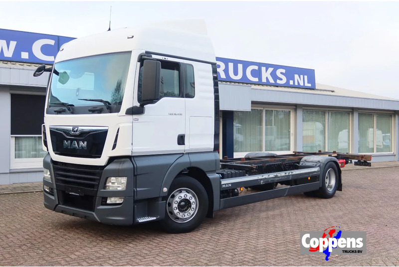 MAN TGX 18 .340 4x2 Full air Chassis, twist locks - Φορτηγό σασί: φωτογραφία 1 MAN TGX 18 .340 4x2 Full air Chassis, twist locks - Φορτηγό σασί: φωτογραφία 1
