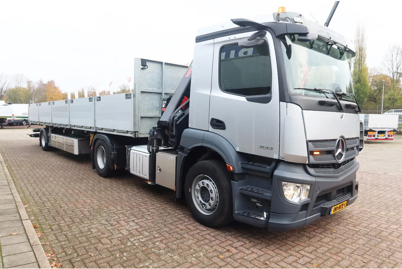Τράκτορας Mercedes-Benz Actros 2133 L Trekker + Hiab Kraan met City Trailer: OT-92-VD: φωτογραφία 16 Τράκτορας Mercedes-Benz Actros 2133 L Trekker + Hiab Kraan met City Trailer: OT-92-VD: φωτογραφία 16