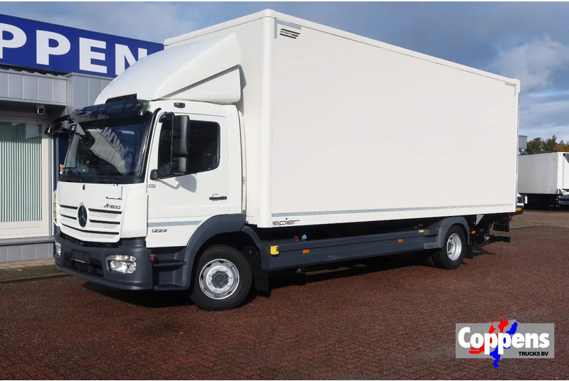 Mercedes-Benz Atego 1223 L Bak + Klep Bar 3000 KG - Φορτηγό κόφα: φωτογραφία 1 Mercedes-Benz Atego 1223 L Bak + Klep Bar 3000 KG - Φορτηγό κόφα: φωτογραφία 1
