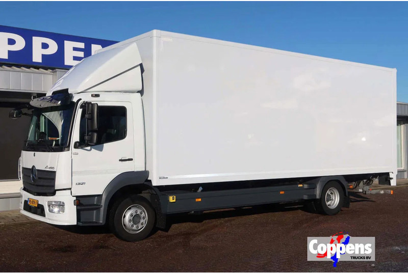 Mercedes-Benz Atego 1321L Bakwagen Laadklep 2000kg / 3 Stoelen!! - Φορτηγό κόφα: φωτογραφία 1 Mercedes-Benz Atego 1321L Bakwagen Laadklep 2000kg / 3 Stoelen!! - Φορτηγό κόφα: φωτογραφία 1