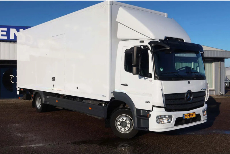 Mercedes-Benz Atego 1321L Bakwagen Laadklep 2000kg / 3 Stoelen!! - Φορτηγό κόφα: φωτογραφία 2 Mercedes-Benz Atego 1321L Bakwagen Laadklep 2000kg / 3 Stoelen!! - Φορτηγό κόφα: φωτογραφία 2