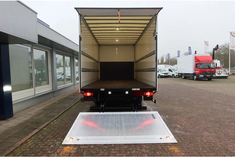 Mitsubishi Canter 7C18 Bakwagen + Laadklep - Φορτηγό κόφα: φωτογραφία 4 Mitsubishi Canter 7C18 Bakwagen + Laadklep - Φορτηγό κόφα: φωτογραφία 4