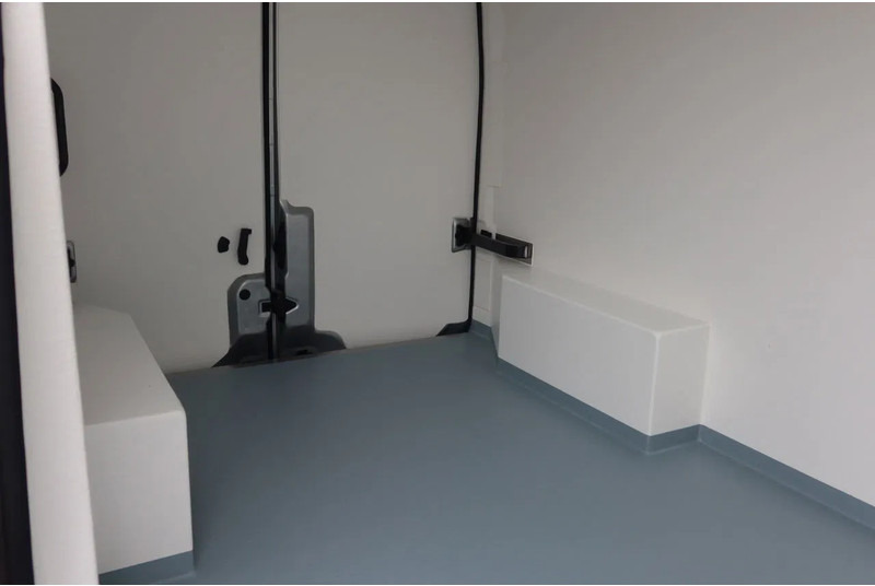 Renault Master Red Edition 150 PK Carrier Xarios 350 Koele/vriezen/verwarmen + nachtaansluiting 220 volt. - Επαγγελματικό αυτοκίνητο ψυγείο: φωτογραφία 4 Renault Master Red Edition 150 PK Carrier Xarios 350 Koele/vriezen/verwarmen + nachtaansluiting 220 volt. - Επαγγελματικό αυτοκίνητο ψυγείο: φωτογραφία 4