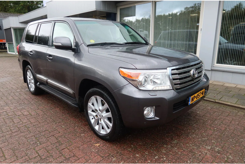 Toyota Land Cruiser V8 200 V8. 4.5D Executive. 7 Persoons. Luchtvering. Marge voertuig - Αυτοκίνητο: φωτογραφία 2 Toyota Land Cruiser V8 200 V8. 4.5D Executive. 7 Persoons. Luchtvering. Marge voertuig - Αυτοκίνητο: φωτογραφία 2