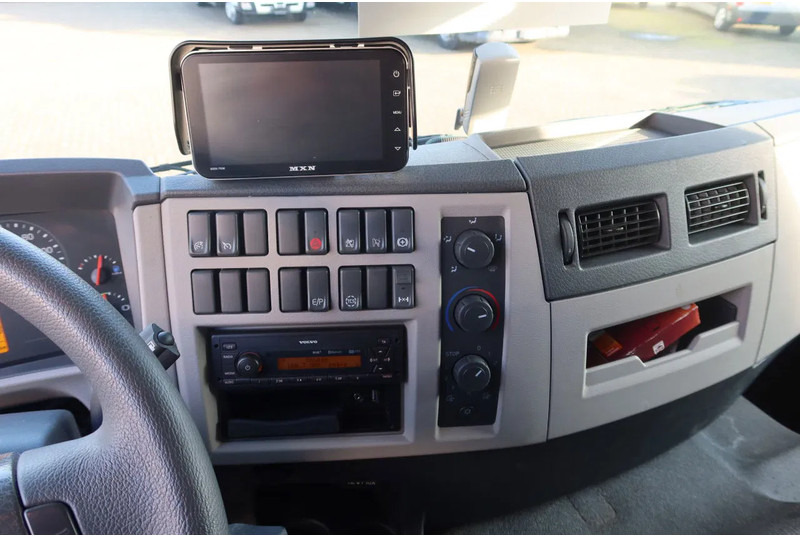 Φορτηγό κόφα Volvo FE 250 Bakwagen + Dhollandia klep 2500 KG. 49.000 KM!!: φωτογραφία 6
