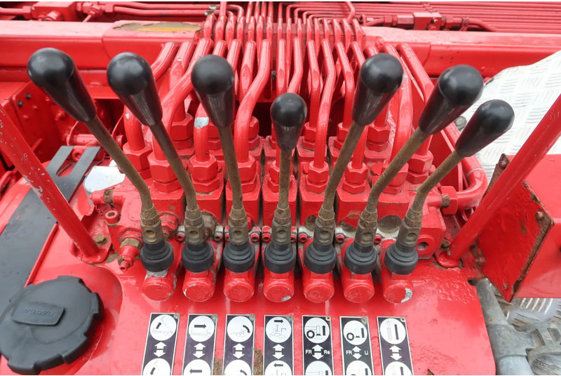 Volvo FH 460 Hooklift 8x2 Haakarm. 3x Steering axle - Φορτηγό με σύστημα καλωδίων: φωτογραφία 4 Volvo FH 460 Hooklift 8x2 Haakarm. 3x Steering axle - Φορτηγό με σύστημα καλωδίων: φωτογραφία 4