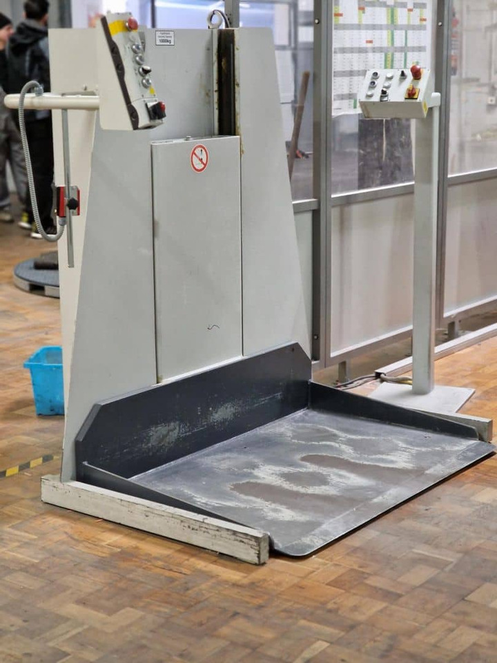 Polar 137XT-AT - Μηχανή κοπής χαρτιού: φωτογραφία 2 Polar 137XT-AT - Μηχανή κοπής χαρτιού: φωτογραφία 2