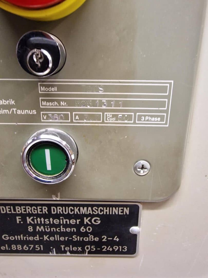 Polar 72 CS - Μηχανή κοπής χαρτιού: φωτογραφία 3 Polar 72 CS - Μηχανή κοπής χαρτιού: φωτογραφία 3