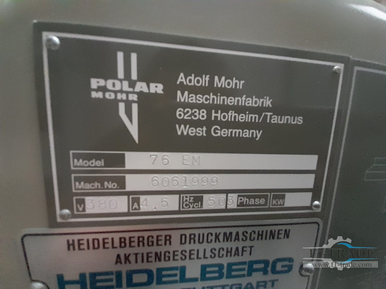 Polar 76 EM - Μηχανή κοπής χαρτιού: φωτογραφία 4 Polar 76 EM - Μηχανή κοπής χαρτιού: φωτογραφία 4