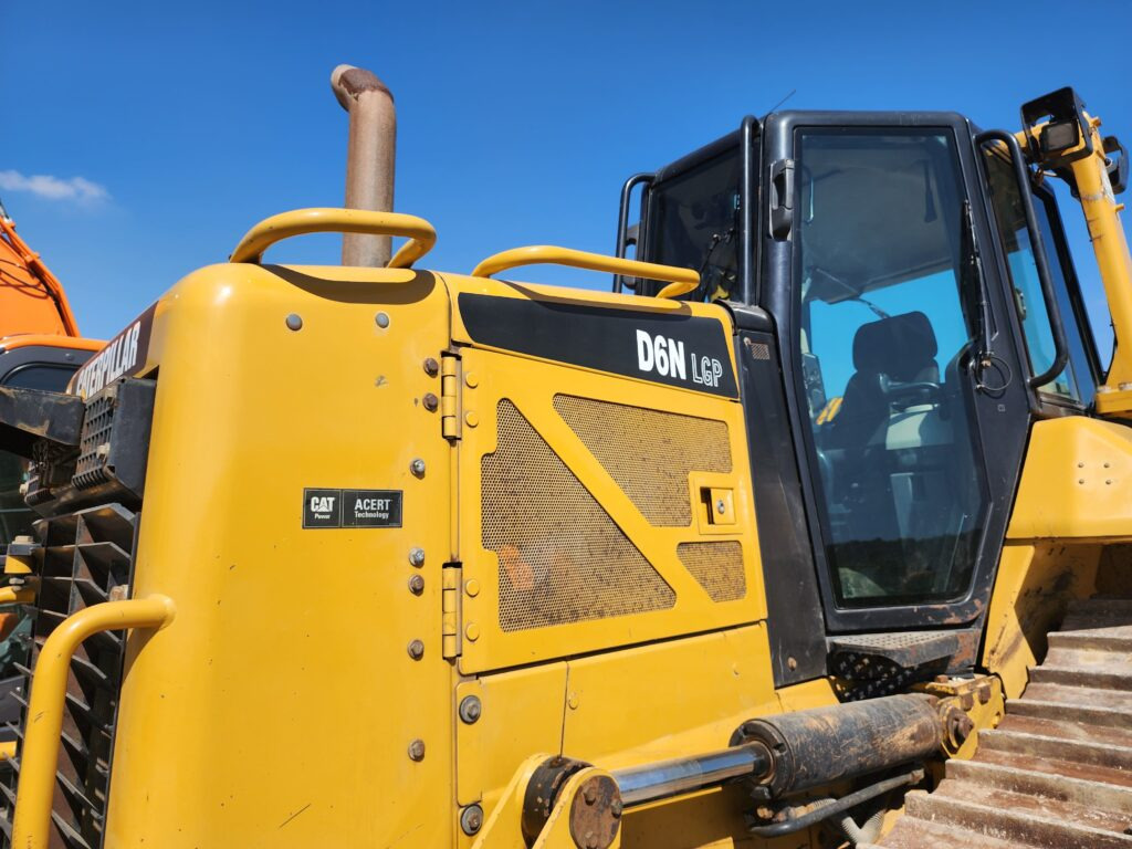 CAT D6N LGP - Μπουλντόζα: φωτογραφία 3 CAT D6N LGP - Μπουλντόζα: φωτογραφία 3