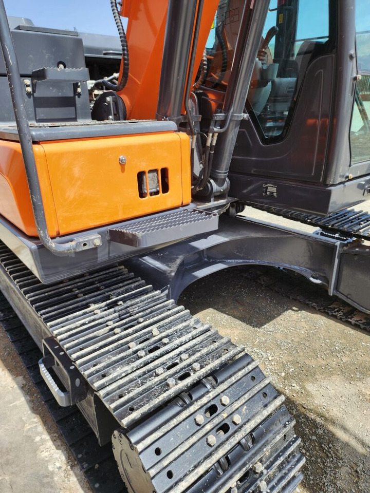 DOOSAN DX140LC-7 - Ερπυστριοφόρος εκσκαφέας: φωτογραφία 3 DOOSAN DX140LC-7 - Ερπυστριοφόρος εκσκαφέας: φωτογραφία 3