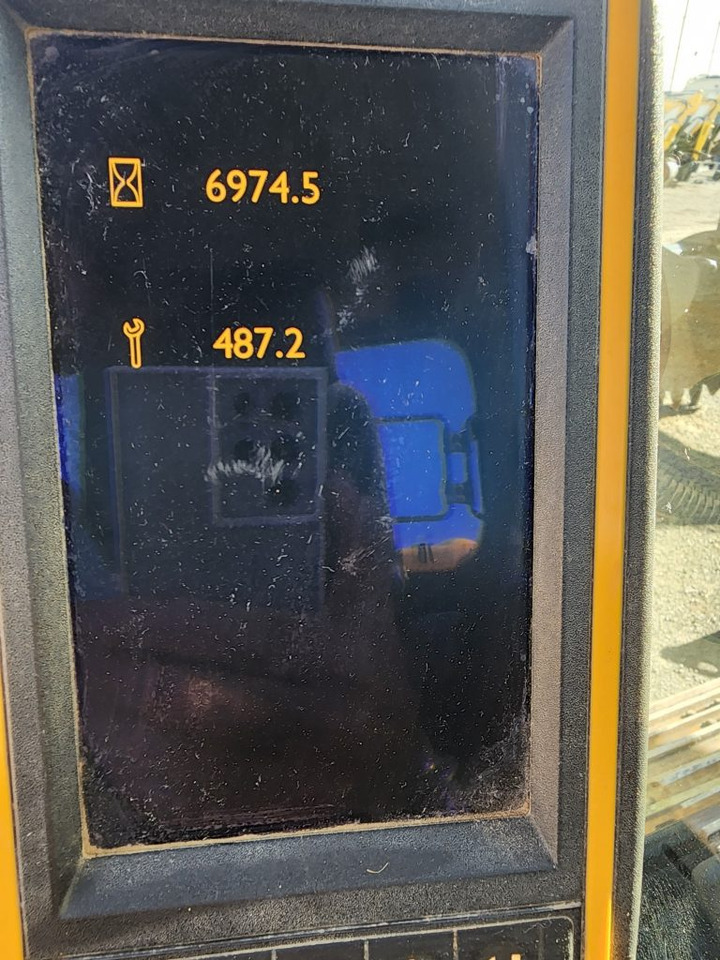 Ερπυστριοφόρος εκσκαφέας JCB JS131LC: φωτογραφία 10 Ερπυστριοφόρος εκσκαφέας JCB JS131LC: φωτογραφία 10