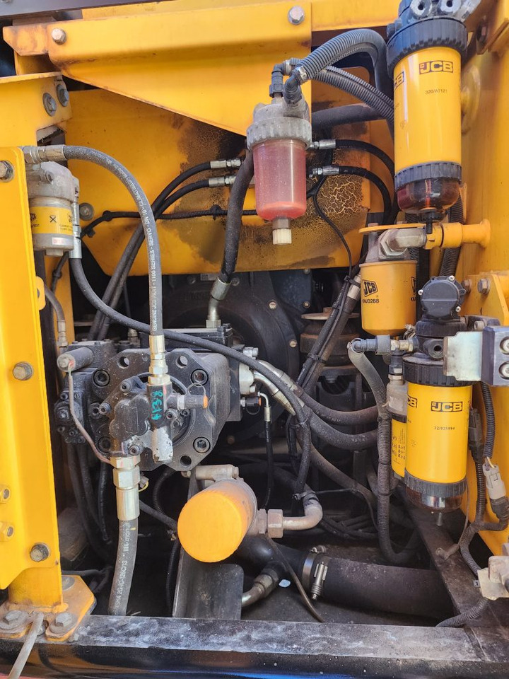 Ερπυστριοφόρος εκσκαφέας JCB JS131LC: φωτογραφία 6 Ερπυστριοφόρος εκσκαφέας JCB JS131LC: φωτογραφία 6