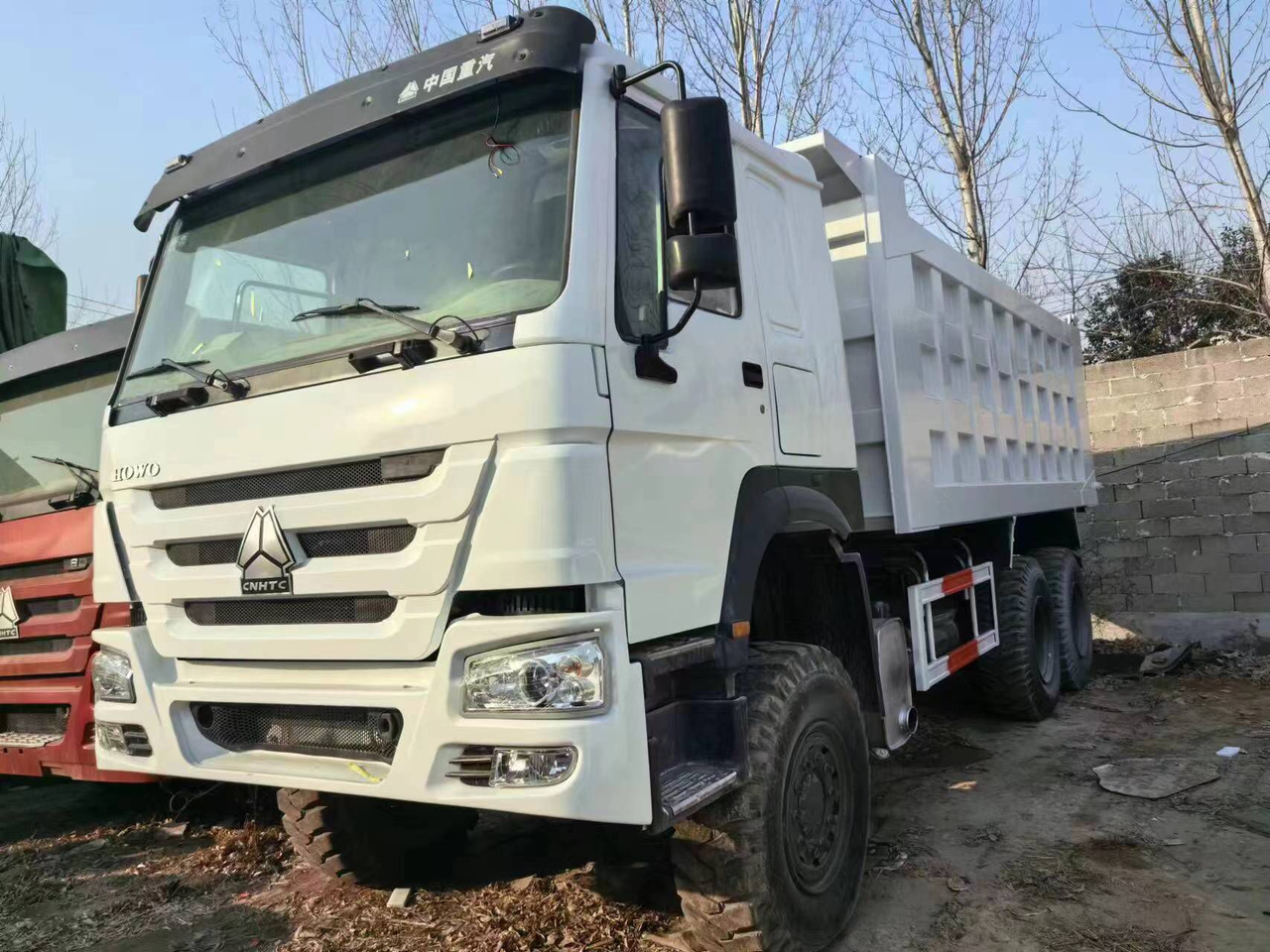 HOWO 6*6 - Φορτηγό ανατρεπόμενο: φωτογραφία 1 HOWO 6*6 - Φορτηγό ανατρεπόμενο: φωτογραφία 1