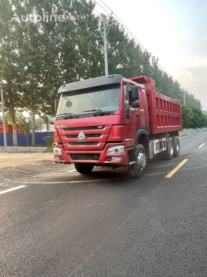 Sinotruk - Φορτηγό ανατρεπόμενο: φωτογραφία 1 Sinotruk - Φορτηγό ανατρεπόμενο: φωτογραφία 1