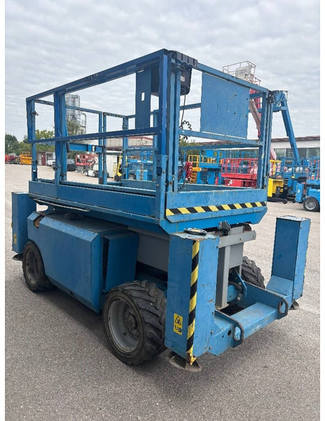 Genie GS 2668 RT 10m Diesel Scherenarbeitsbühne - Ψαλιδωτό ανυψωτικό: φωτογραφία 5 Genie GS 2668 RT 10m Diesel Scherenarbeitsbühne - Ψαλιδωτό ανυψωτικό: φωτογραφία 5