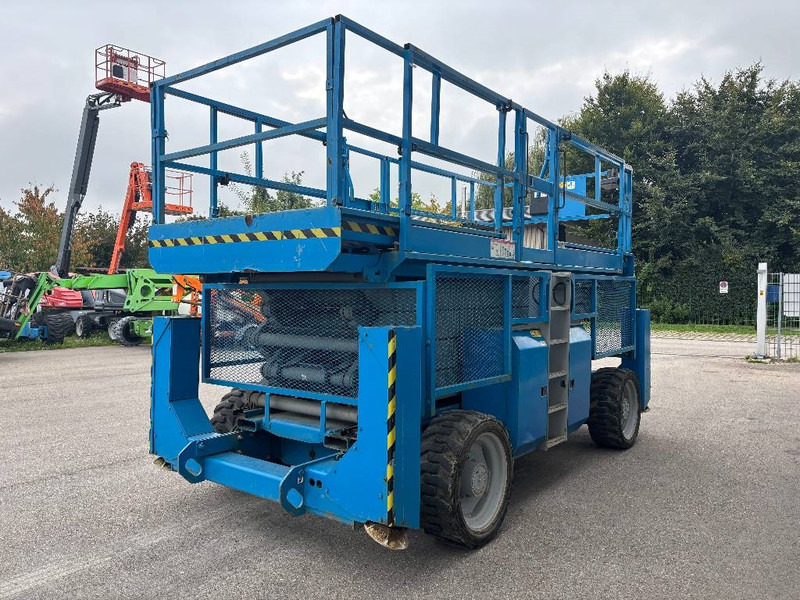 Genie GS 4390 RT 15,11m Diesel Scherenarbeitsbühne - Ψαλιδωτό ανυψωτικό: φωτογραφία 3 Genie GS 4390 RT 15,11m Diesel Scherenarbeitsbühne - Ψαλιδωτό ανυψωτικό: φωτογραφία 3
