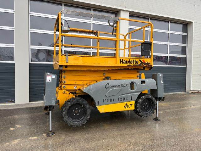 Haulotte Compact 12DX 12m Diesel Scherenarbeitsbühne 4x4 - Ψαλιδωτό ανυψωτικό: φωτογραφία 4 Haulotte Compact 12DX 12m Diesel Scherenarbeitsbühne 4x4 - Ψαλιδωτό ανυψωτικό: φωτογραφία 4