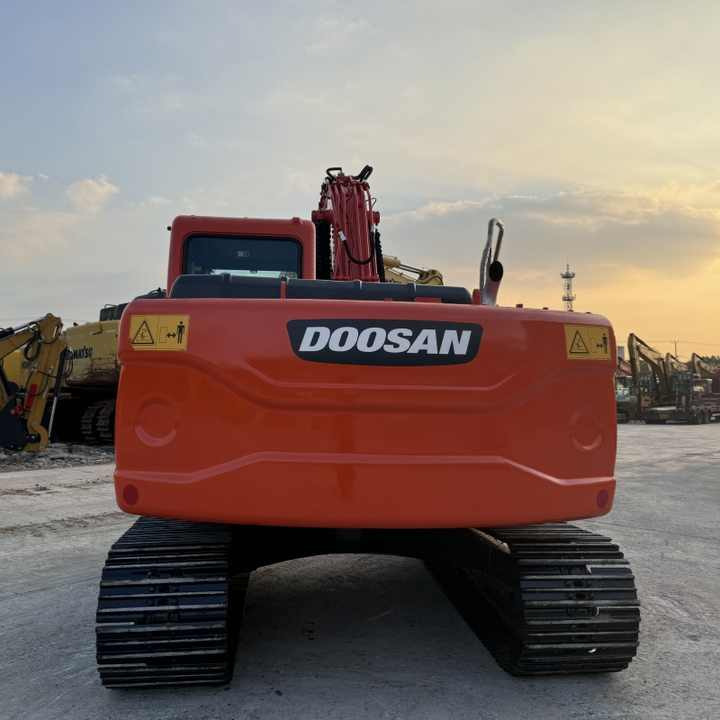 14 Ton Original Korea Used Doosan DX140LC-9c DX 140 150 225 300 Hydraulic Crawler Excavators in Good Condition Doosan140 - Εκσκαφέας: φωτογραφία 4 14 Ton Original Korea Used Doosan DX140LC-9c DX 140 150 225 300 Hydraulic Crawler Excavators in Good Condition Doosan140 - Εκσκαφέας: φωτογραφία 4