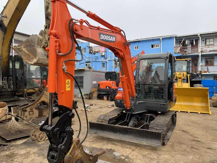 Ερπυστριοφόρος εκσκαφέας Awesome Performance Korea Imported Small Scale Used Doosan Dx60 Excavator in Shanghai: φωτογραφία 6