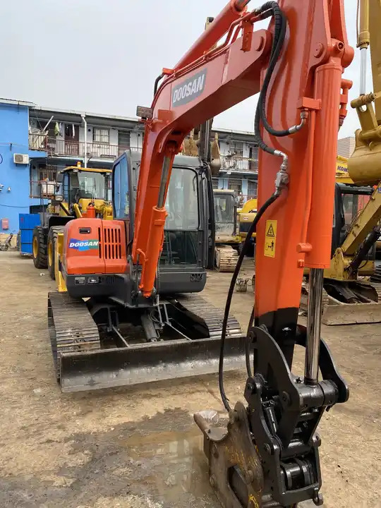 Best Price For 6t Mini Excavator,Small Excavating Machine Korea Doosan Used Excavators Doosan Dx60 For Sale In Shanghai - Ερπυστριοφόρος εκσκαφέας: φωτογραφία 5 Best Price For 6t Mini Excavator,Small Excavating Machine Korea Doosan Used Excavators Doosan Dx60 For Sale In Shanghai - Ερπυστριοφόρος εκσκαφέας: φωτογραφία 5