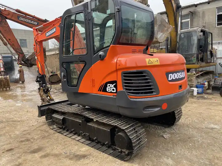 Best Price For 6t Mini Excavator,Small Excavating Machine Korea Doosan Used Excavators Doosan Dx60 For Sale In Shanghai - Ερπυστριοφόρος εκσκαφέας: φωτογραφία 4 Best Price For 6t Mini Excavator,Small Excavating Machine Korea Doosan Used Excavators Doosan Dx60 For Sale In Shanghai - Ερπυστριοφόρος εκσκαφέας: φωτογραφία 4
