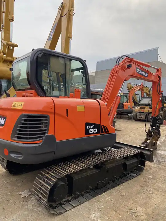 Best Price For 6t Mini Excavator,Small Excavating Machine Korea Doosan Used Excavators Doosan Dx60 For Sale In Shanghai - Ερπυστριοφόρος εκσκαφέας: φωτογραφία 3 Best Price For 6t Mini Excavator,Small Excavating Machine Korea Doosan Used Excavators Doosan Dx60 For Sale In Shanghai - Ερπυστριοφόρος εκσκαφέας: φωτογραφία 3