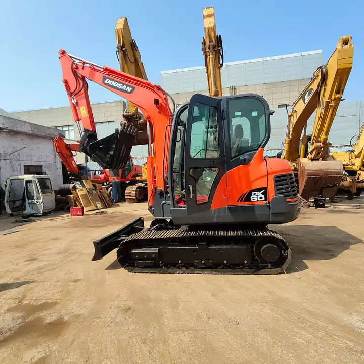 Best Price For 6t Mini Excavator,Small Excavating Machine Korea Doosan Used Excavators Doosan Dx60 For Sale In Shanghai - Ερπυστριοφόρος εκσκαφέας: φωτογραφία 1 Best Price For 6t Mini Excavator,Small Excavating Machine Korea Doosan Used Excavators Doosan Dx60 For Sale In Shanghai - Ερπυστριοφόρος εκσκαφέας: φωτογραφία 1