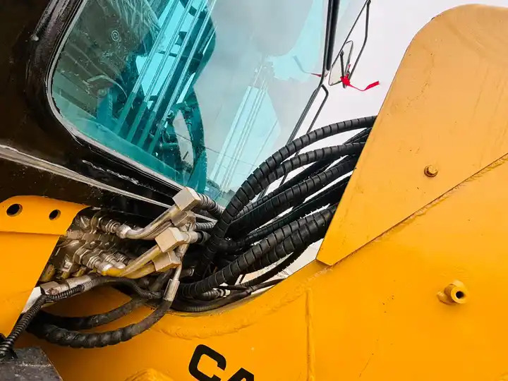 Caterpillar Used Cat Motor Grader 140h With Original Japan Cat Engine For Sale In Shanghai - Γκρέιντερ: φωτογραφία 5 Caterpillar Used Cat Motor Grader 140h With Original Japan Cat Engine For Sale In Shanghai - Γκρέιντερ: φωτογραφία 5