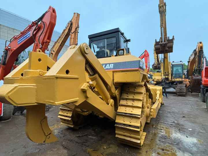Cheap Caterpillar Bulldozer Cat D8R Second Hand Bulldozer With Rippers On Sale In Shanghai - Μπουλντόζα: φωτογραφία 3 Cheap Caterpillar Bulldozer Cat D8R Second Hand Bulldozer With Rippers On Sale In Shanghai - Μπουλντόζα: φωτογραφία 3