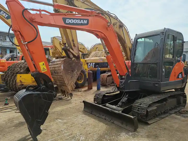 Εκσκαφέας Dx60 Used Crawler Excavator Used Excavator For Sale High Quality ExcavatorDOOSAN DH 55DH55 H-frame: φωτογραφία 7