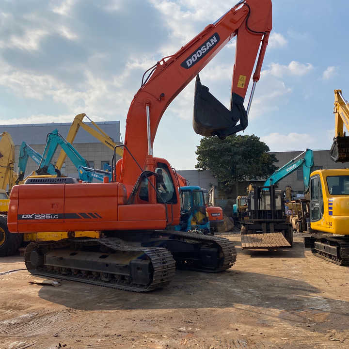Good Condition Low price Used excavator doosan dx60 excavators machinery doosan dx60 dx80 dx75 dx225 - Ερπυστριοφόρος εκσκαφέας: φωτογραφία 1 Good Condition Low price Used excavator doosan dx60 excavators machinery doosan dx60 dx80 dx75 dx225 - Ερπυστριοφόρος εκσκαφέας: φωτογραφία 1
