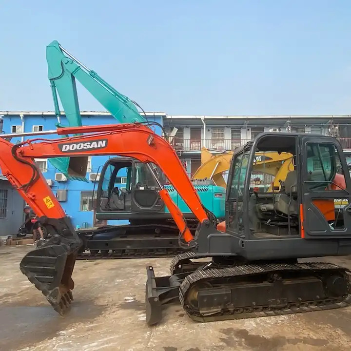 High Quality Secondhand Small Excavator Doosan Dx60 Dx75 Korea Origin Mini Excavator Machine Good Price For Guyana - Ερπυστριοφόρος εκσκαφέας: φωτογραφία 1 High Quality Secondhand Small Excavator Doosan Dx60 Dx75 Korea Origin Mini Excavator Machine Good Price For Guyana - Ερπυστριοφόρος εκσκαφέας: φωτογραφία 1
