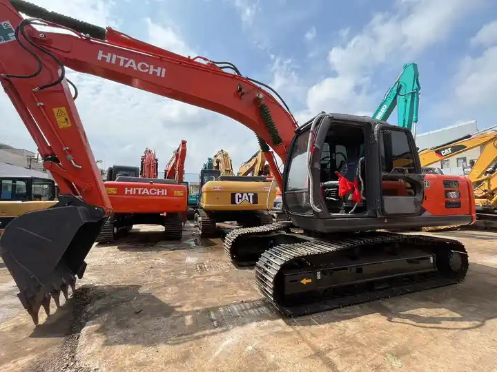 Hot sale Used Hitachi ZX200 crawler Excavator, Japan Made used Hitachi ZX200 large Excavator in good condition - Ερπυστριοφόρος εκσκαφέας: φωτογραφία 4 Hot sale Used Hitachi ZX200 crawler Excavator, Japan Made used Hitachi ZX200 large Excavator in good condition - Ερπυστριοφόρος εκσκαφέας: φωτογραφία 4