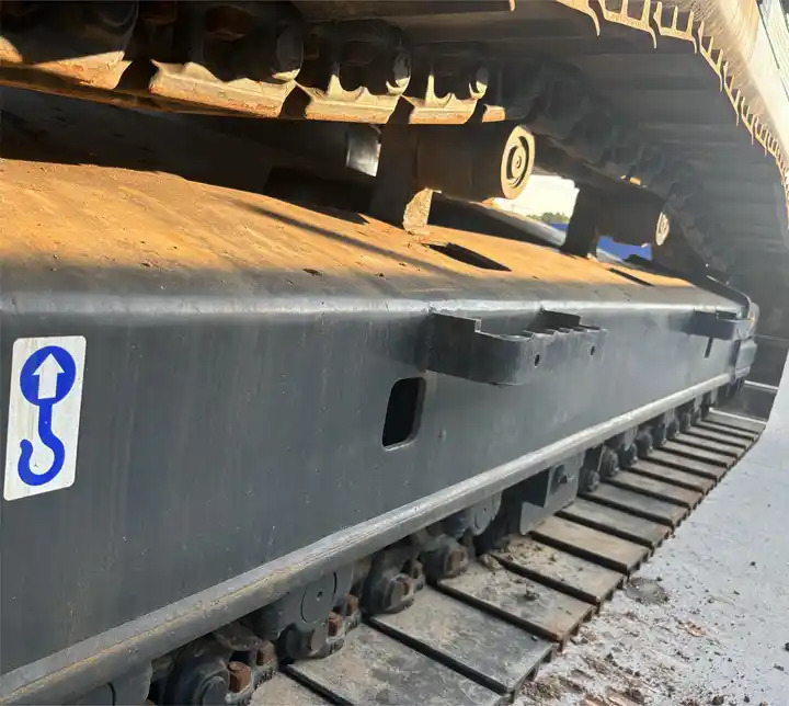 Japan Surplus Construction Excavator Kobelco Sk210 Sk230 Crawler Excavator With Hammer Pipe In Shanghai - Ερπυστριοφόρος εκσκαφέας: φωτογραφία 5 Japan Surplus Construction Excavator Kobelco Sk210 Sk230 Crawler Excavator With Hammer Pipe In Shanghai - Ερπυστριοφόρος εκσκαφέας: φωτογραφία 5