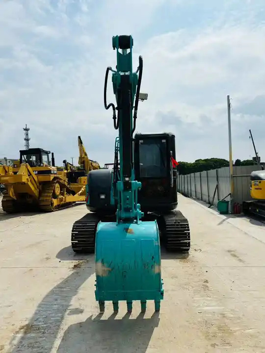 Kobelco Sk75 Good Quality Original Design Used Excavator,7t,7.5ton Small Excavator For Sale In Shanghai - Ερπυστριοφόρος εκσκαφέας: φωτογραφία 2 Kobelco Sk75 Good Quality Original Design Used Excavator,7t,7.5ton Small Excavator For Sale In Shanghai - Ερπυστριοφόρος εκσκαφέας: φωτογραφία 2