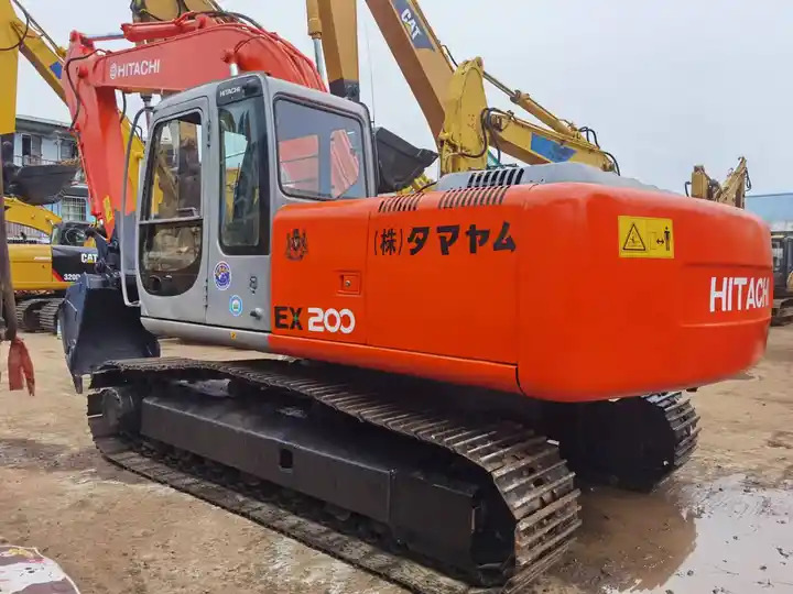 Popular Second Hand Hitachi Excavator Ex200 Used Hitachi Crawler Digger Original Made In Japan at Low Price For Sale - Ερπυστριοφόρος εκσκαφέας: φωτογραφία 2 Popular Second Hand Hitachi Excavator Ex200 Used Hitachi Crawler Digger Original Made In Japan at Low Price For Sale - Ερπυστριοφόρος εκσκαφέας: φωτογραφία 2
