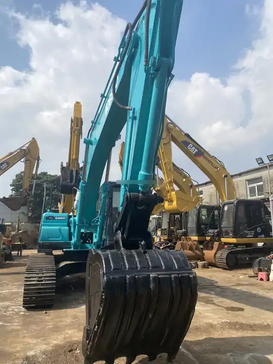 Second Hand High Quality Crawler Digger Kobelco sk210-8 Original Japan Brand 21ton Kobelco Excavator In Sale - Ερπυστριοφόρος εκσκαφέας: φωτογραφία 4 Second Hand High Quality Crawler Digger Kobelco sk210-8 Original Japan Brand 21ton Kobelco Excavator In Sale - Ερπυστριοφόρος εκσκαφέας: φωτογραφία 4