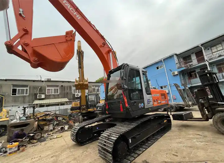 Second Hand Japan Hitachi Zx200-5G Hydraulic Crawler Excavator Japan Hitachi 20 Ton Excavators in Low Price - Ερπυστριοφόρος εκσκαφέας: φωτογραφία 4 Second Hand Japan Hitachi Zx200-5G Hydraulic Crawler Excavator Japan Hitachi 20 Ton Excavators in Low Price - Ερπυστριοφόρος εκσκαφέας: φωτογραφία 4