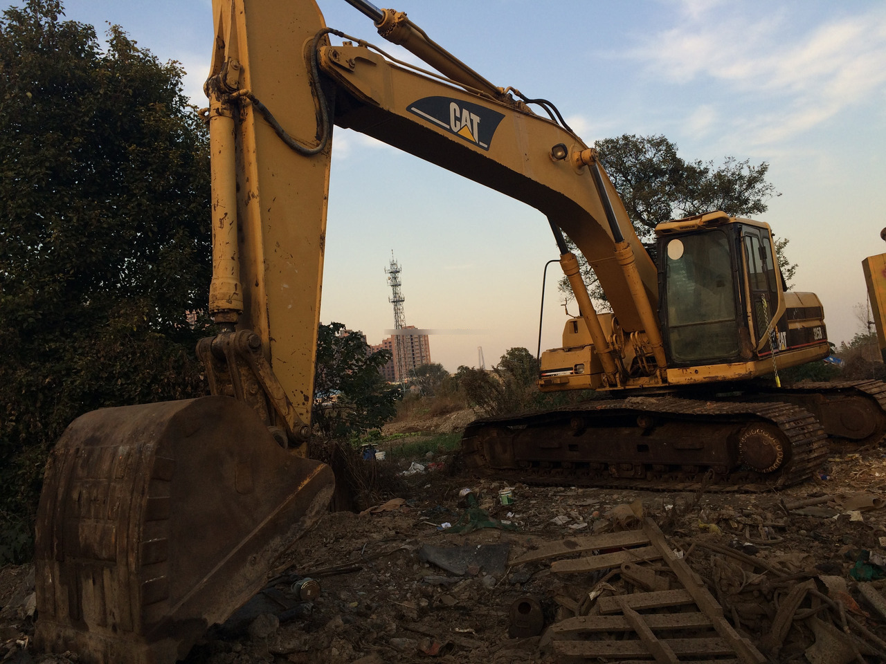 Used Caterpillar excavator CAT 325BL in good condition for sale - Ερπυστριοφόρος εκσκαφέας: φωτογραφία 3 Used Caterpillar excavator CAT 325BL in good condition for sale - Ερπυστριοφόρος εκσκαφέας: φωτογραφία 3