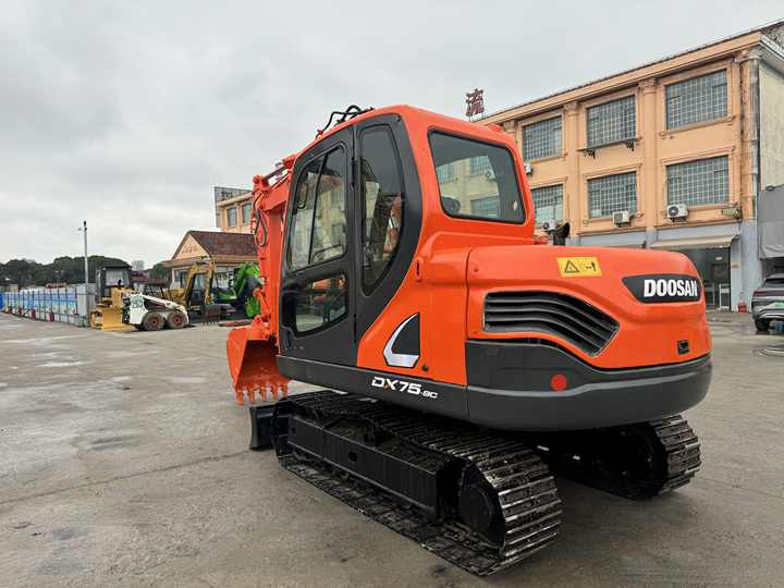 Used Excavator Doosan DX75-9C Second-hand Excavator Digger DX75-9C Compact Shovel Crawler Doosan 75 Excavator Doosan Dx75-9C - Ερπυστριοφόρος εκσκαφέας: φωτογραφία 4 Used Excavator Doosan DX75-9C Second-hand Excavator Digger DX75-9C Compact Shovel Crawler Doosan 75 Excavator Doosan Dx75-9C - Ερπυστριοφόρος εκσκαφέας: φωτογραφία 4