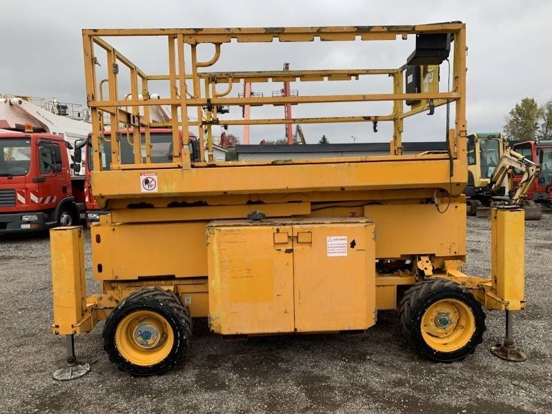 Genie GS-2669 - 10 m, 4x4, diesel - Ψαλιδωτό ανυψωτικό: φωτογραφία 4 Genie GS-2669 - 10 m, 4x4, diesel - Ψαλιδωτό ανυψωτικό: φωτογραφία 4