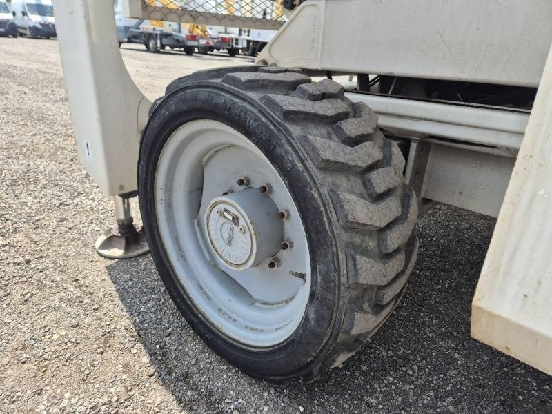 Leasing Genie GS3390 - 12,06 m - 4x4 - diesel  Genie GS3390 - 12,06 m - 4x4 - diesel: φωτογραφία 14